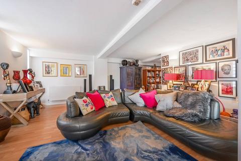 2 bedroom flat for sale, Wapping Wall, Wapping, London, E1W