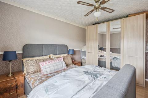 357 Farnham Road, Farnham Royal, Slough, SL2 3AF