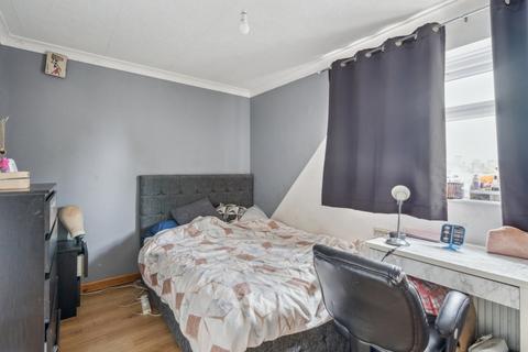 357 Farnham Road, Farnham Royal, Slough, SL2 3AF