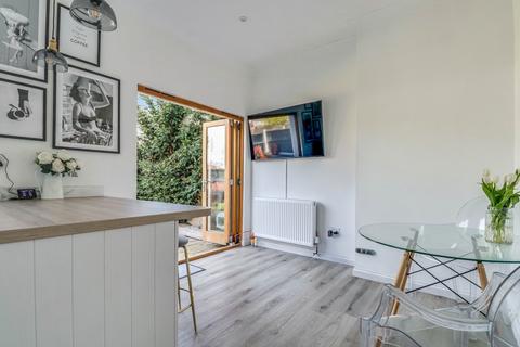 81 Shoebury Road, Southend-on-sea, SS1 3RP