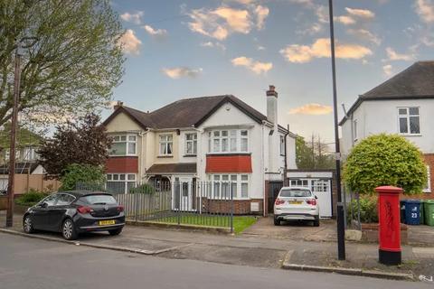 21 Minterne Avenue, Southall, UB2 4HN