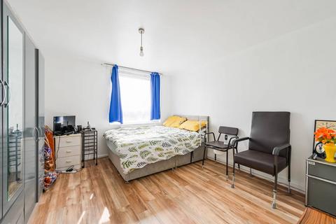 1 bedroom flat for sale, Geldeston Road, Hackney, London, E5