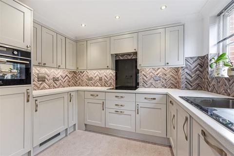 2 bedroom retirement property for sale, Brampton Court, Chichester