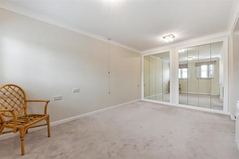 2 bedroom retirement property for sale, Brampton Court, Chichester