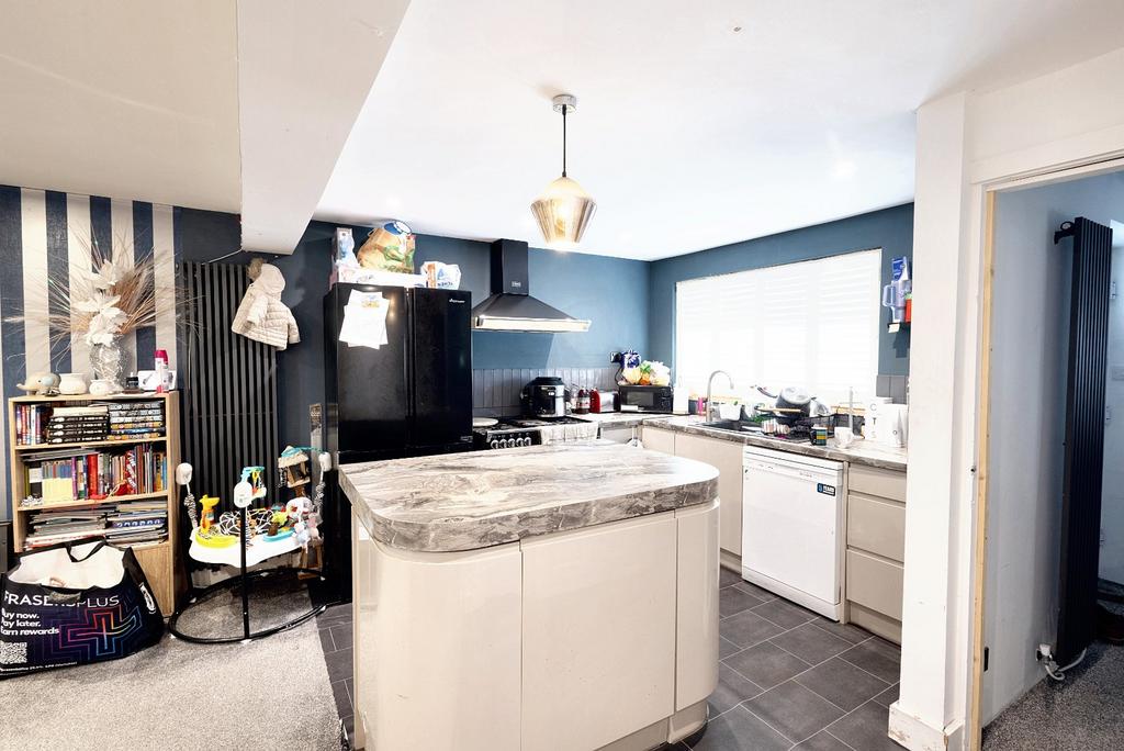 Living / Kitchen