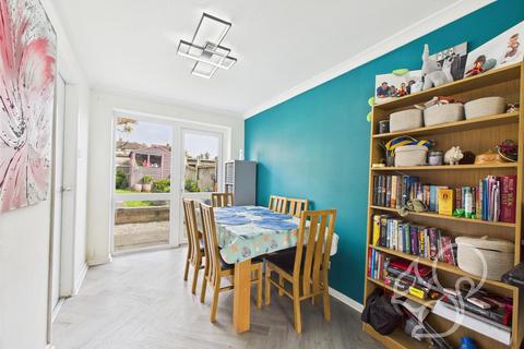 5 Grays Close, West Mersea, Colchester, CO5 8QU