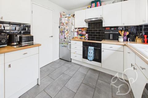5 Grays Close, West Mersea, Colchester, CO5 8QU
