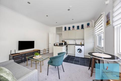 1 bedroom flat to rent, Palmeira Square, Hove, BN3