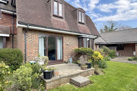 1 bedroom apartment for sale, Pyrford Gardens, Lymington SO41