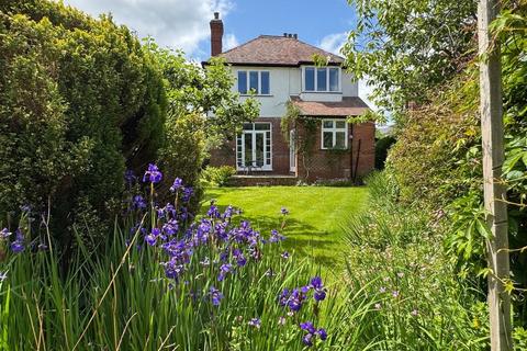 4 bedroom detached house for sale, Harlow Oval, Harrogate