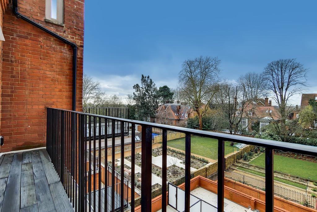 9 Balcony 1-1