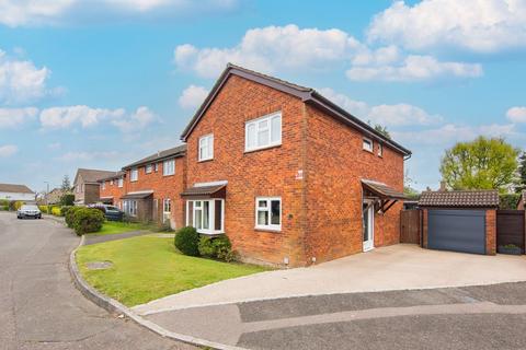 4 bedroom detached house for sale, Rockington Way, Crowborough