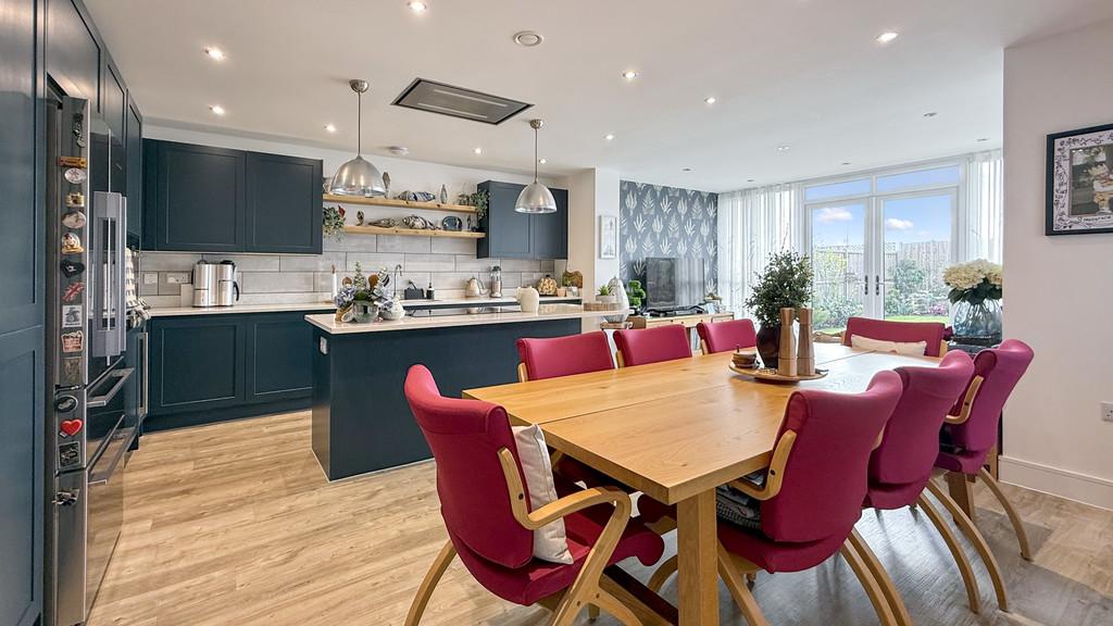 Kitchen/family room