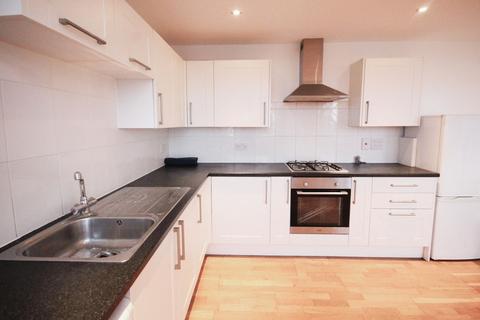 2 bedroom apartment to rent, London Road, East Grinstead