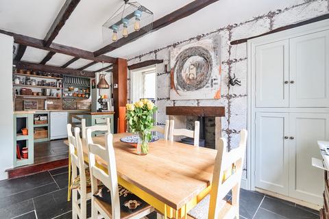 4 bedroom cottage for sale, 10 Swine Market, Kirkby Lonsdale, LA6 2FT