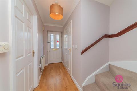 2 bedroom terraced house to rent, Tiverton Way, London