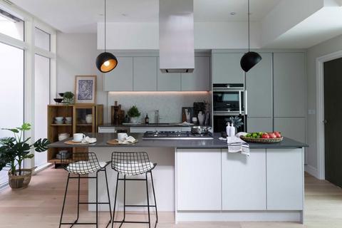 3 bedroom house for sale, Avery Walk, Battersea SW11