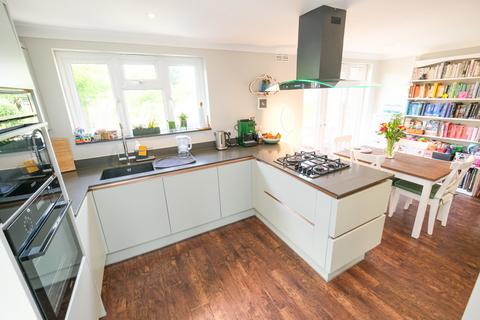 3 bedroom semi-detached house for sale, Winchester Road, Orpington