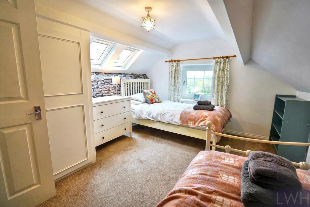 Bedroom (Front)