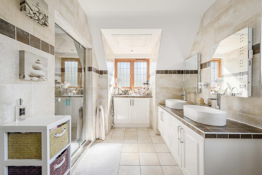 En Suite 2