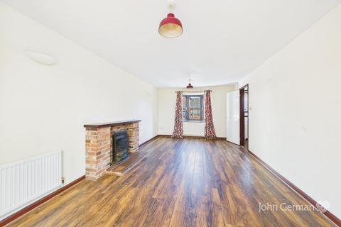 4 bedroom detached house for sale, Castle Court, Thulston
