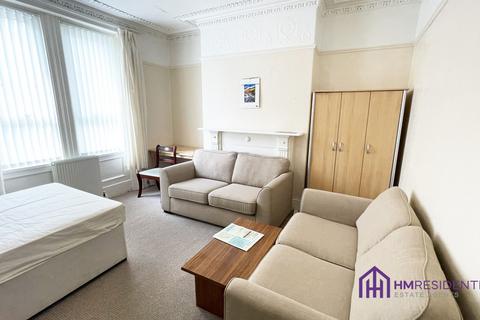 2 bedroom ground floor flat to rent, Croydon Road, Arthurs Hill NE4