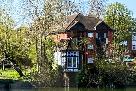 undefined, Guards Club Road, Maidenhead