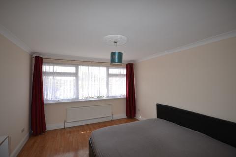 2 bedroom barn conversion to rent, Percy Road, Ilford