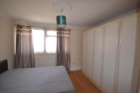 2 bedroom barn conversion to rent, Percy Road, Ilford