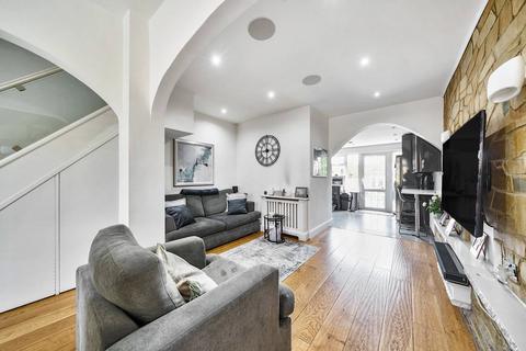 3 Titian Avenue, Bushey Heath, Bushey, WD23 4GB
