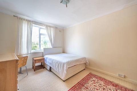 2 bedroom flat for sale, Blackbird Hll, Queensbury, London, NW9