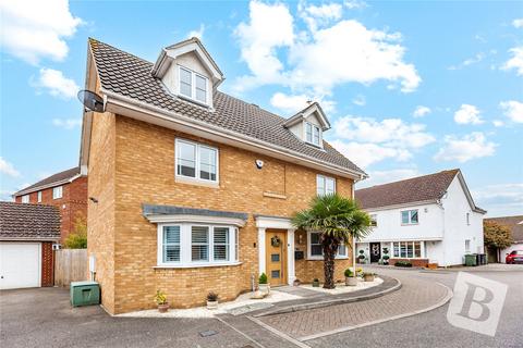 4 bedroom detached house for sale, Nesbit Close, Wickford, Essex, SS12