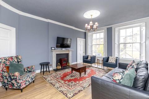 3 bedroom apartment to rent, Gayfield Square, Edinburgh, Midlothian