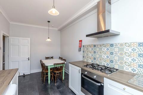 3 bedroom apartment to rent, Gayfield Square, Edinburgh, Midlothian