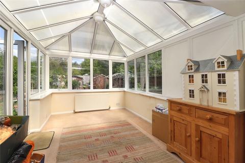45 Fairfax Road, Woking, GU22 9HN