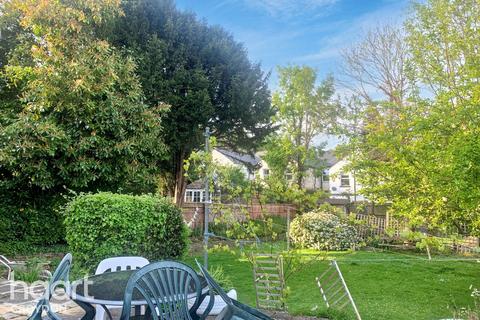 undefined, Kingsdown Avenue, South Croydon