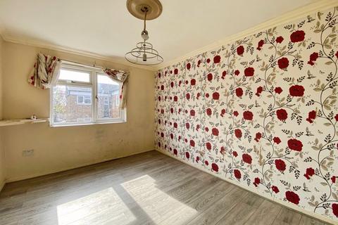 2 bedroom flat for sale, Buckingham Road, Edgware