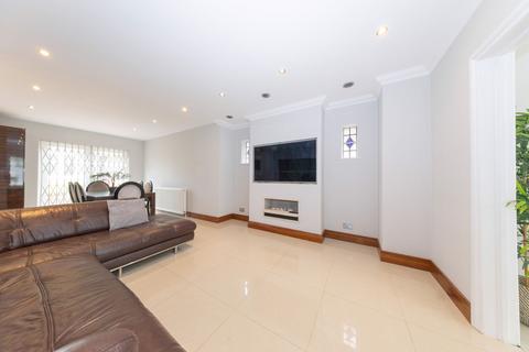 5 bedroom detached house for sale, Lavender Avenue, London, NW9