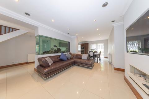 5 bedroom detached house for sale, Lavender Avenue, London, NW9