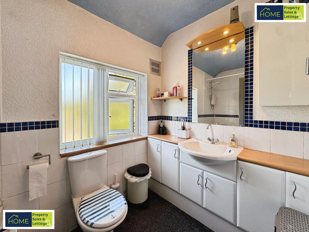 45 Woodstock Road, Leicester, LE4 2 HJ