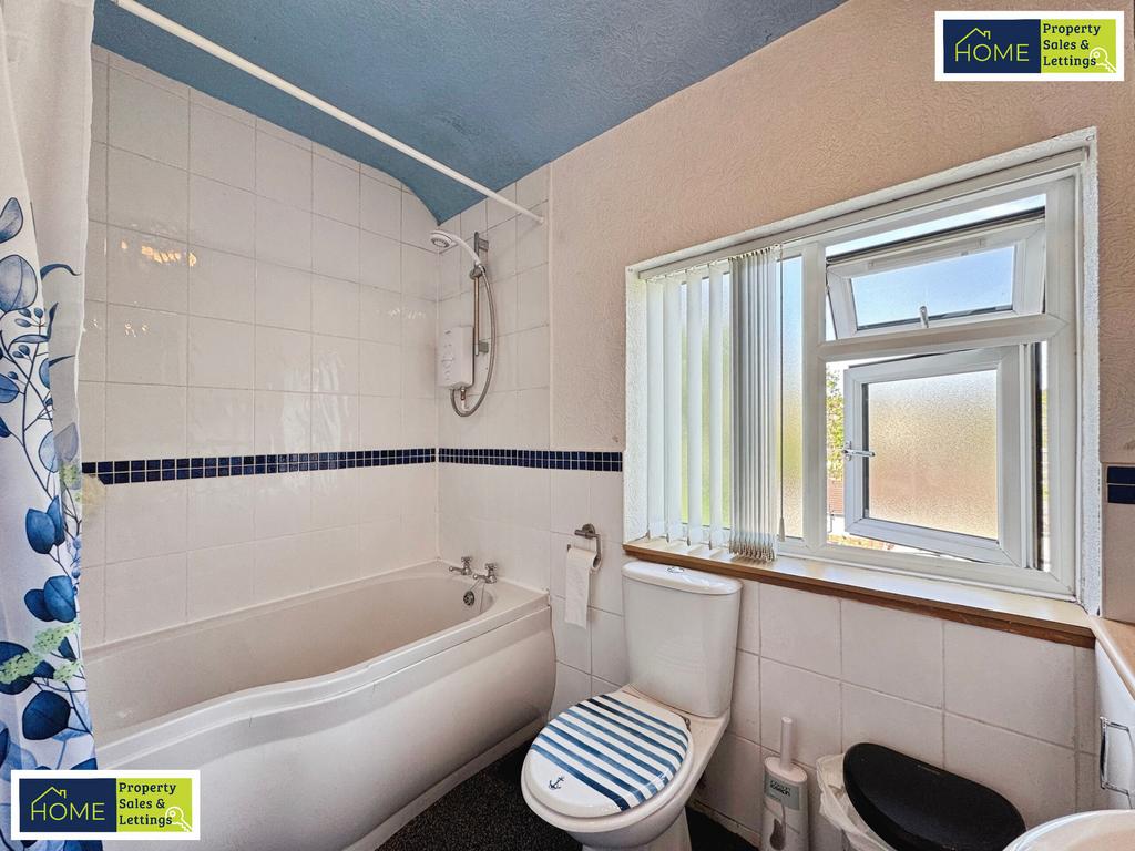 45 Woodstock Road, Leicester, LE4 2 HJ