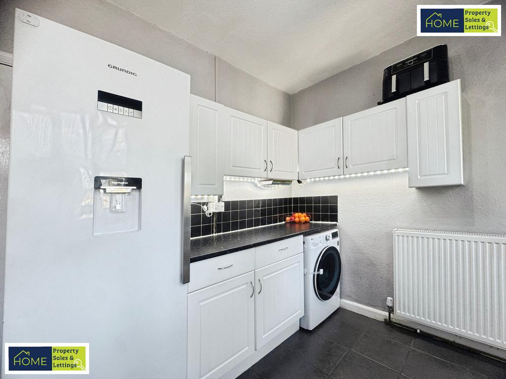 45 Woodstock Road, Leicester, LE4 2 HJ