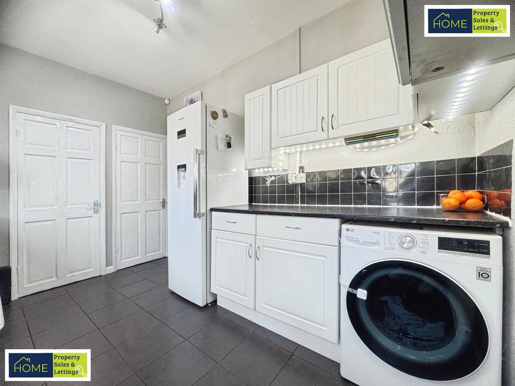 45 Woodstock Road, Leicester, LE4 2 HJ