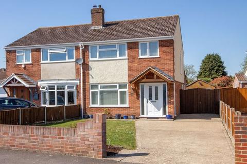 88 Barnsfield Crescent, Totton, Southampton, SO40 8BY