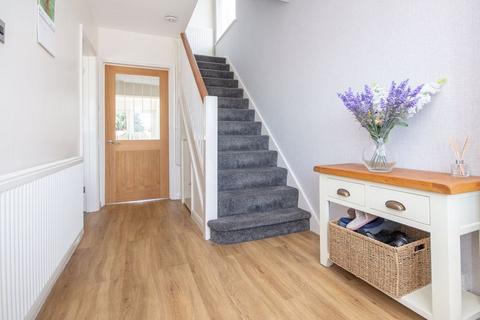 88 Barnsfield Crescent, Totton, Southampton, SO40 8BY