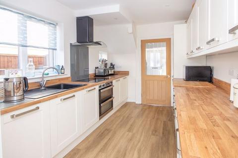 88 Barnsfield Crescent, Totton, Southampton, SO40 8BY