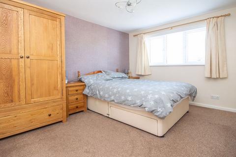 88 Barnsfield Crescent, Totton, Southampton, SO40 8BY
