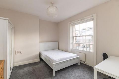 4 bedroom duplex to rent, North Terrace, Newcastle Upon Tyne NE2