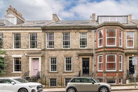 4 bedroom duplex to rent, North Terrace, Newcastle Upon Tyne NE2