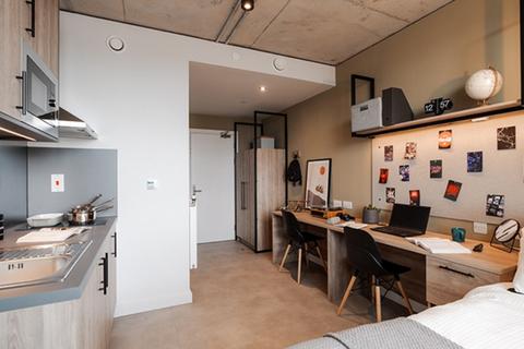 Studio to rent, Ruby Street